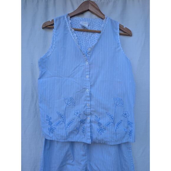 Secret Treasures Women's Pajama Set Sz M Blue Striped Cottage Capri Tank Set - Picture 3 of 7